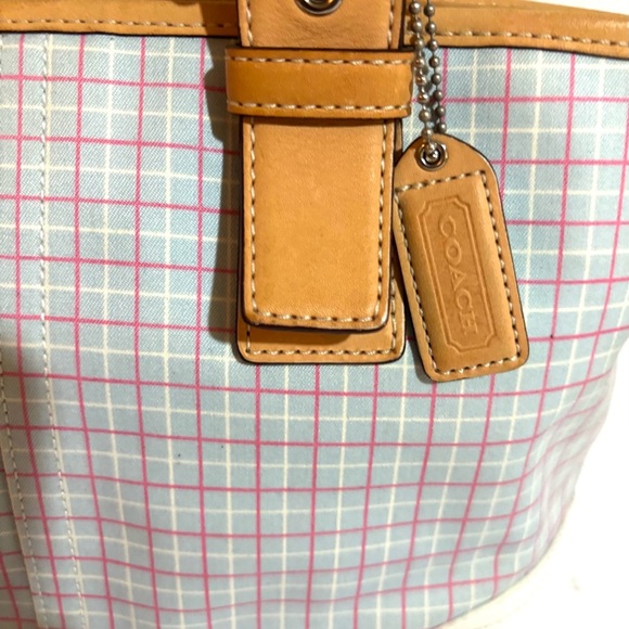 Coach vintage Canvas leather Stylish and Tan Women's Tote Bag - Picture 3 of 10